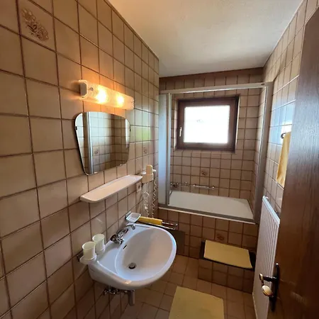 Haus Alpenblick * سيرفاوس